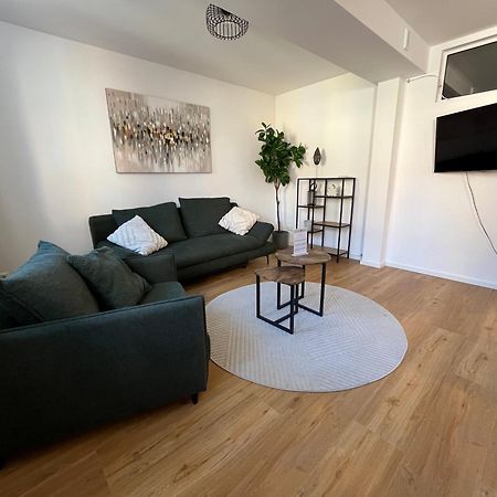 Traumhafte Business & Relax Wohnung Direkt Im Stadtkern Oettingens By Elation Homes Oettingen in Bayern Екстериор снимка