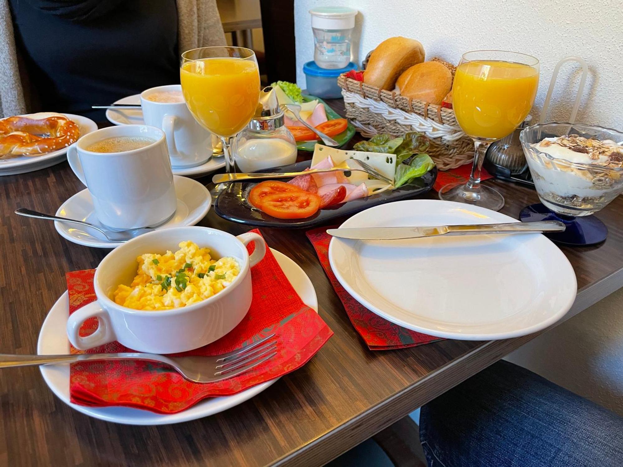 Traumhafte Business & Relax Wohnung Direkt Im Stadtkern Oettingens By Elation Homes Oettingen in Bayern Екстериор снимка